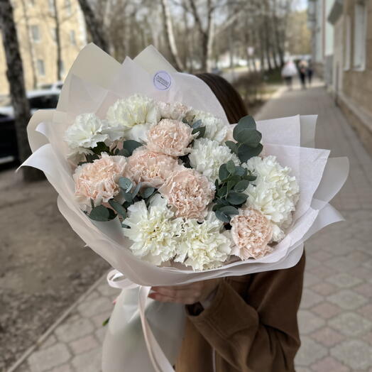 Стойкие диантусы с эвкалиптом