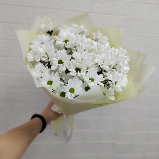 Солнечный лучик - букет из ромашковых хризантем