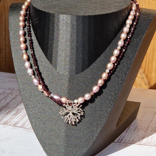 Колье из жемчуга и шпинели
