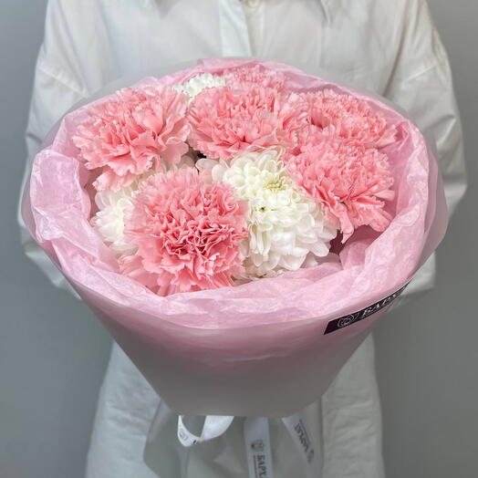 Bouquet of flowers, floral bouquet, prefabricated, original bouquet of chrysanthemums and carnations Pink silk