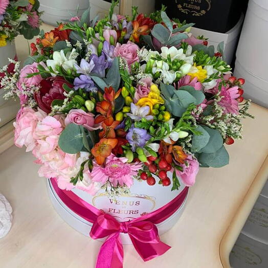 Микс с разноцветными фрезиями - 71 шт