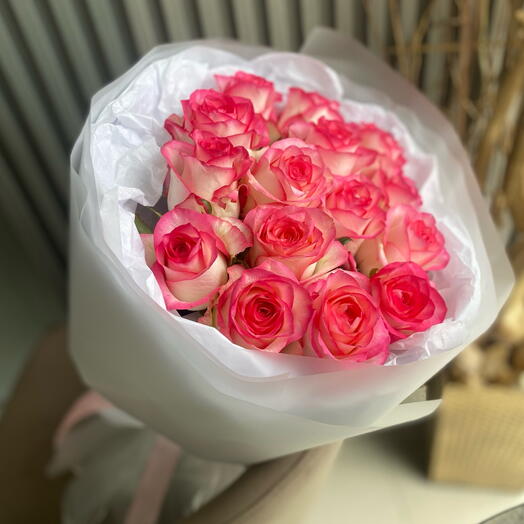 Розовые розы (15 штук)