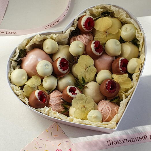 Клубника в шоколаде сердце
