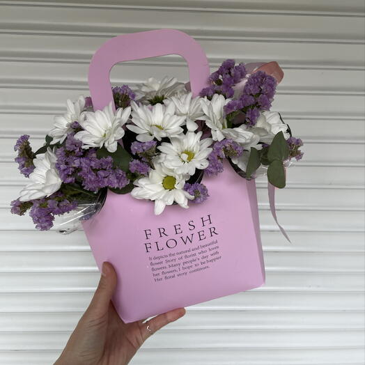 Летняя композиция «Ромашки в сумочке» 💟🤍🌸
