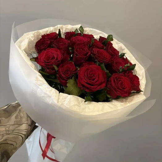 Букет с розами в упаковке