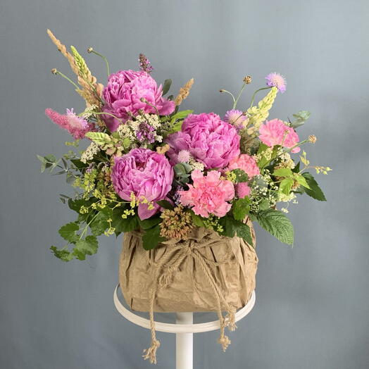 Пионы,диантус в коробке🌸💕