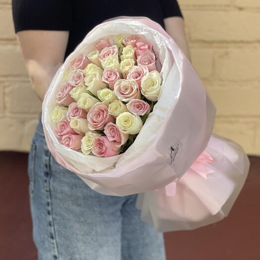 Букет из 35 кенийских роз микс 🌸