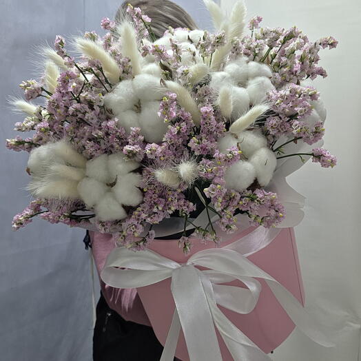 Композиция из лагуруса, хлопка, лимониум