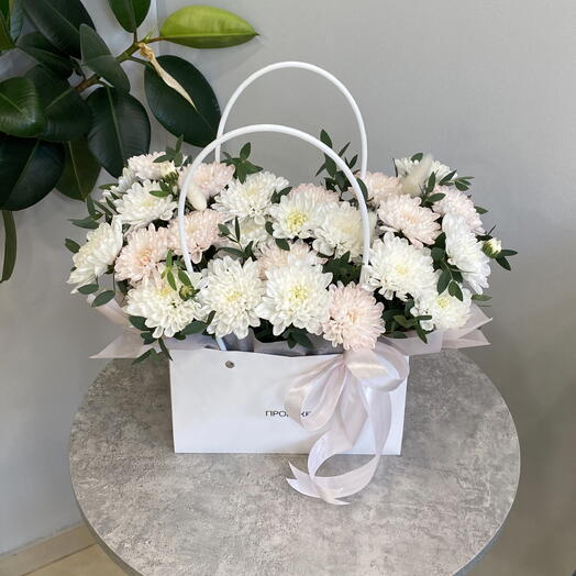 Стойкая сумочка хризантем 🌸