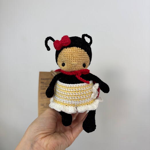 Божья коровка - вязаная игрушка ручной работы 🐞️