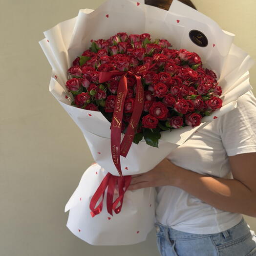red Spray roses ️