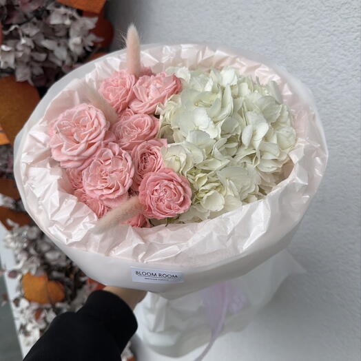 🌸Букет «Пироженка» Bloom room, пионовидная кустовая роза, гортензия