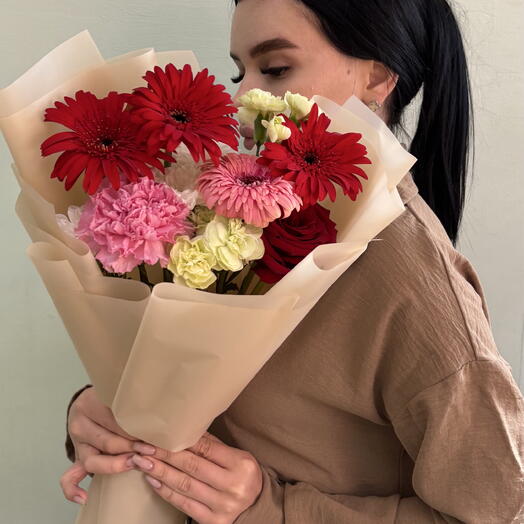 Букет из гербер, диантуса и роз🌸😍