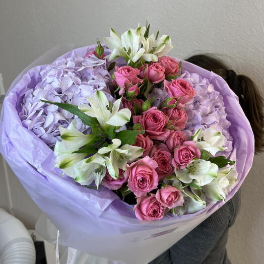 Огромный букет из гортензии 🌸 и кустовых роз 🌹