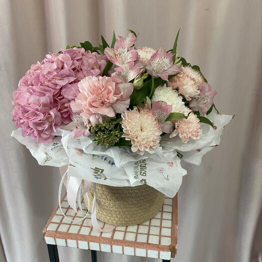 Цветы в корзине 🌸🌸🌸💗