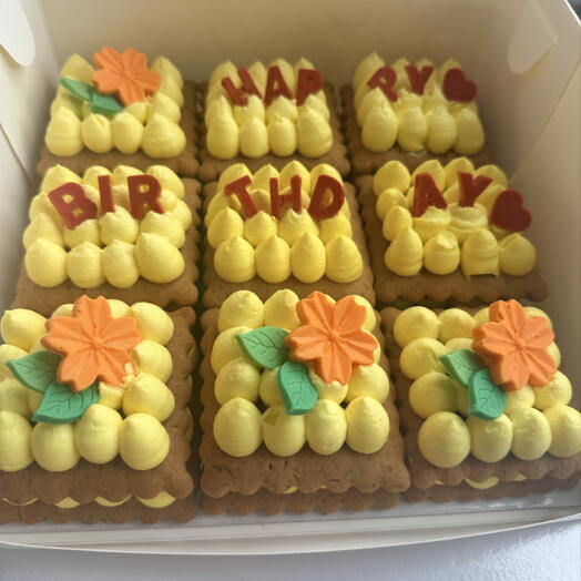 Медовые пирожные «Happy Birthday 9 шт в коробке