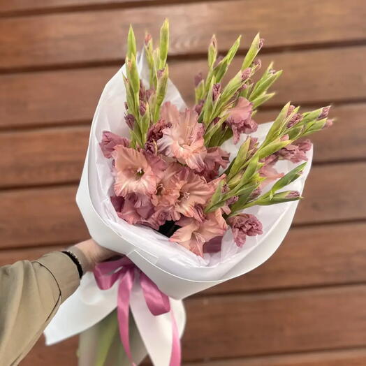 Букет гладиолусов 🌸