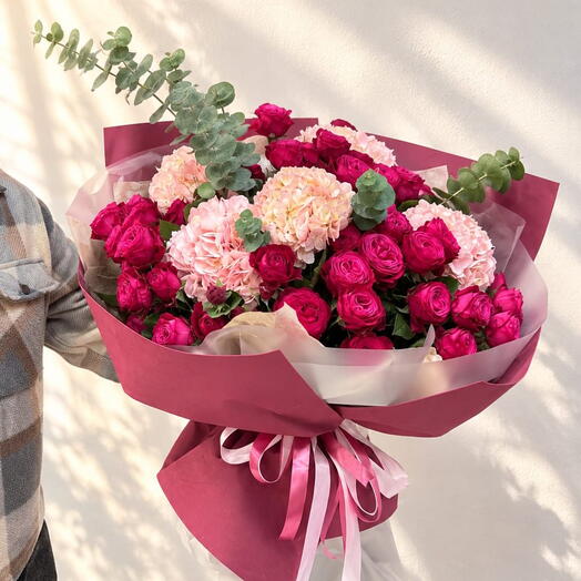 Букет «Малиновая Нежность» 🌸