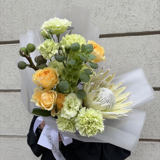 Букет «Королевская история» от XOFLOWERS