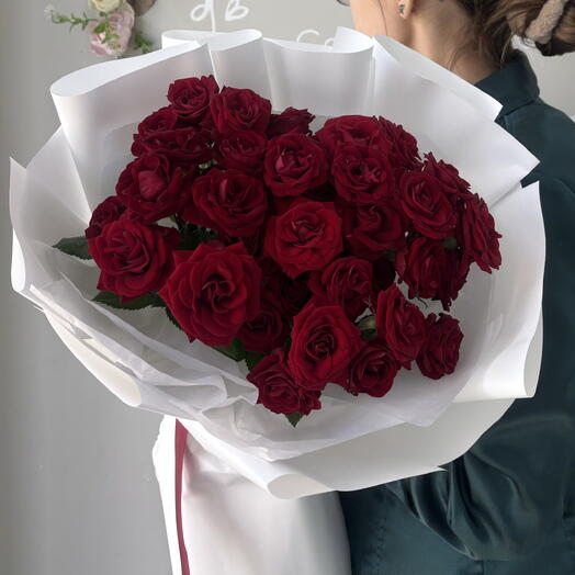 Букет бордовых кустовых роз (10)