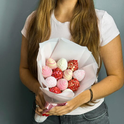 Букет из клубники в шоколаде 12 шт Sweet