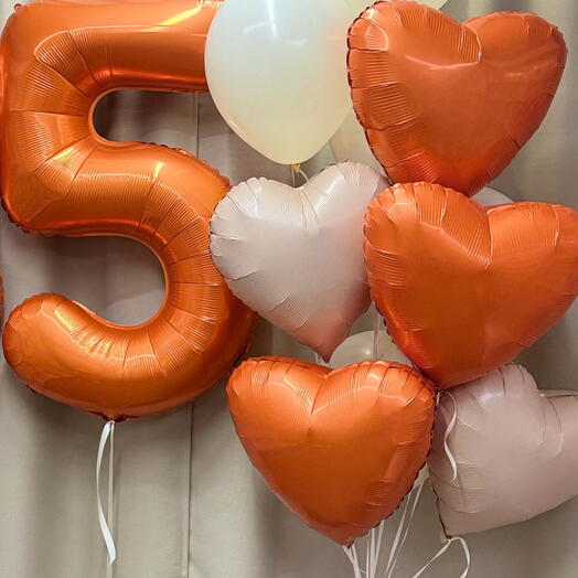 Воздушные шары на 5 лет — цифра 5 и фонтан из шаров на день рождения