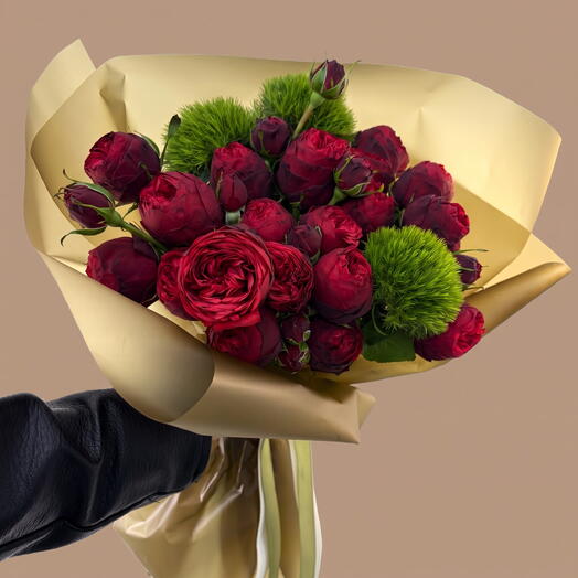 Розы Red piano с Барбатус киви меллоу. Burgundy Gold Premium