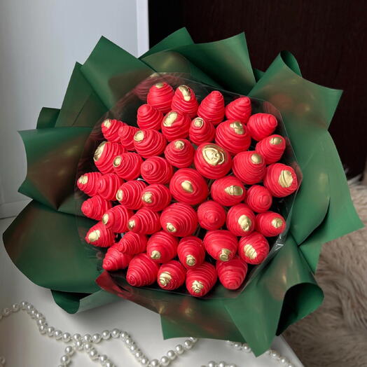 Букет 800гр «Изумруд и Рубин»️🔥 из клубники в красном шоколаде🍓🍫