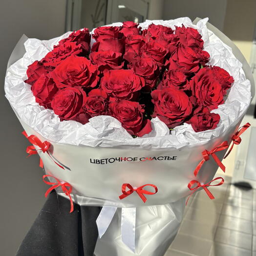 Букет с красной Кенией 25 шт