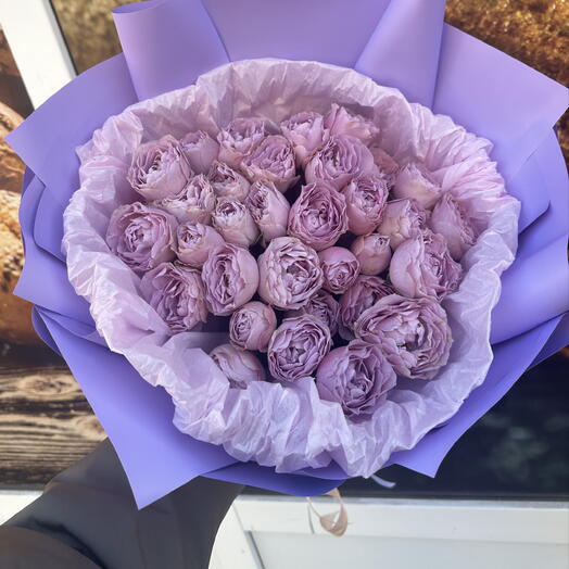 Букет лавандовых кустовых роз💜