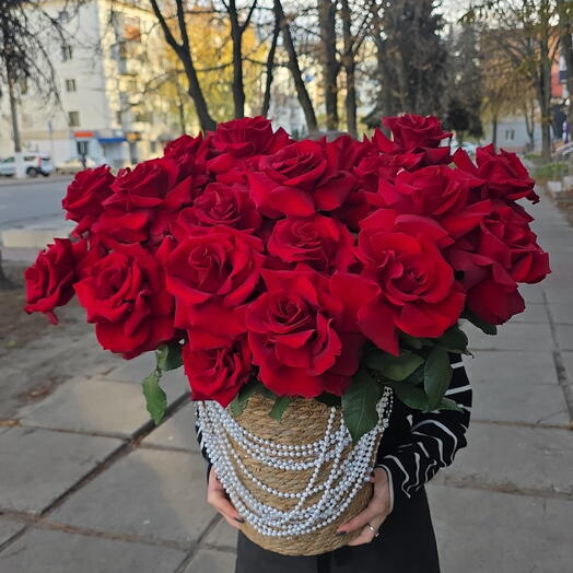 Корзина с французскими розами
