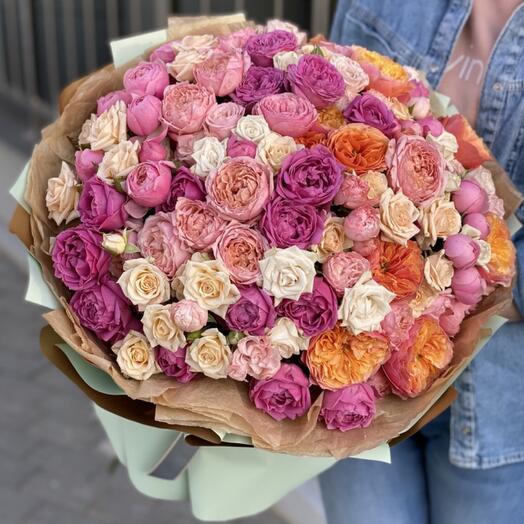 Monobucket made of peony rose