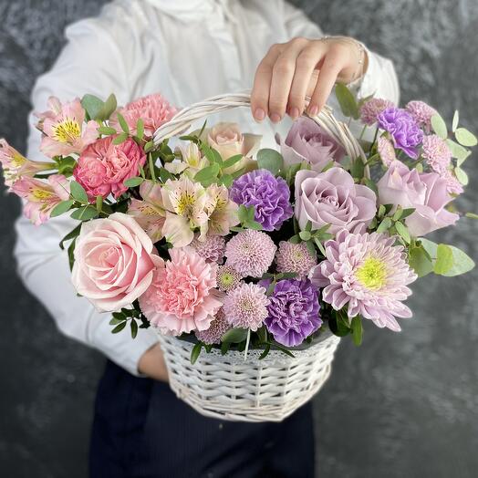 Цветы в корзине Мунлайт