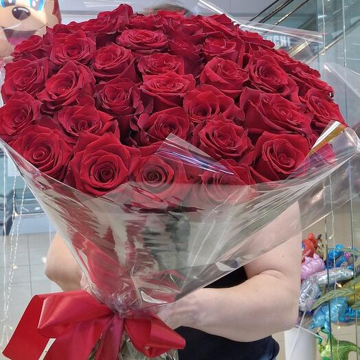 Букет из 35 красных роз