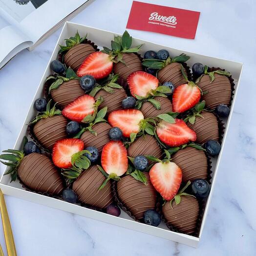 Клубника в шоколаде 16-20 шт - Berry Day