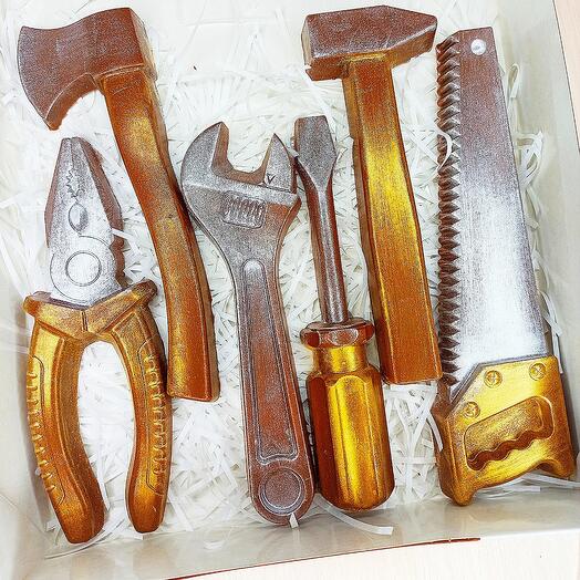 Chocolate tools for men