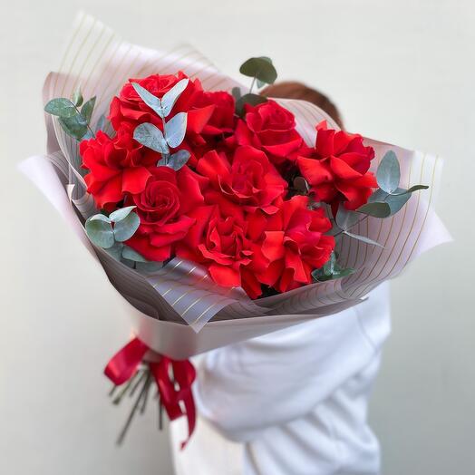 Monobucket of 9 scarlet roses with eucalyptus