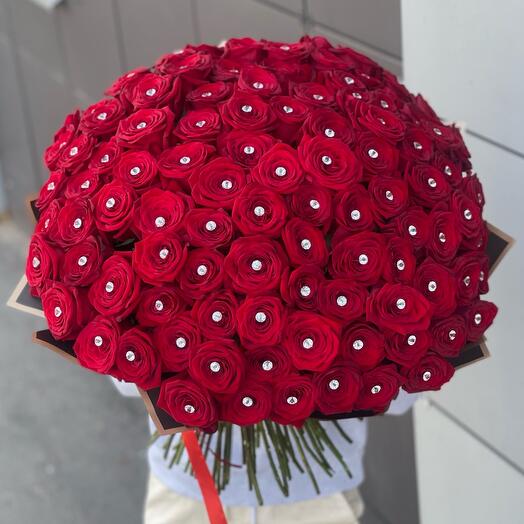 101 rosa roja con diamantes de imitación