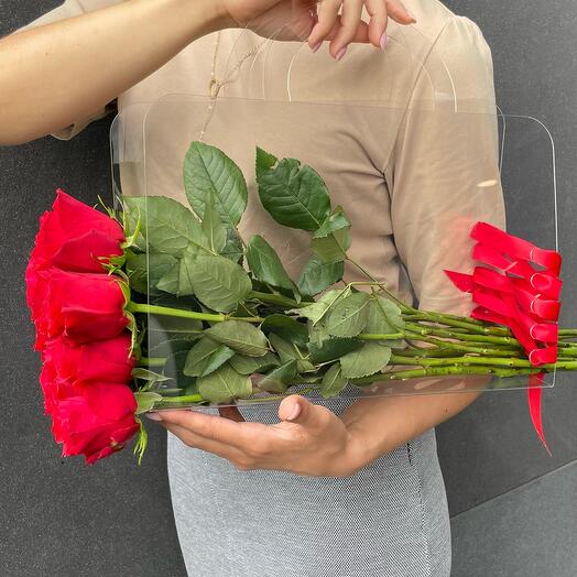 Моно из роз в сумочке