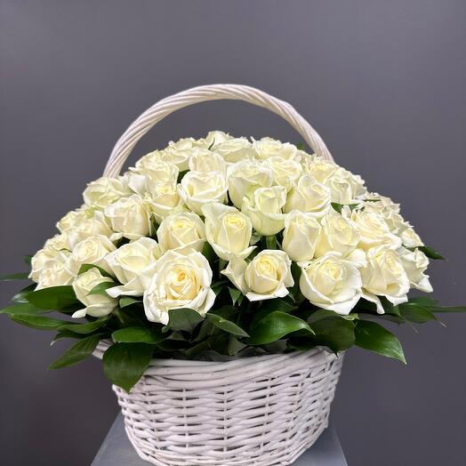 Корзина с цветами 101 роза