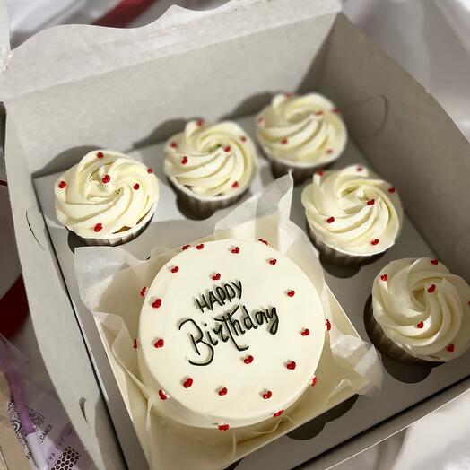 Бенто торт с капкейками