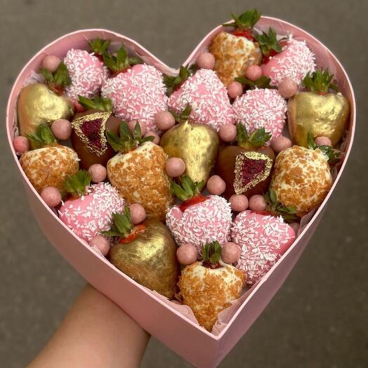Клубника в шоколаде в сердце 💓