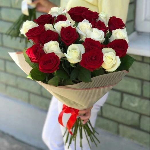 Красные и белые розы