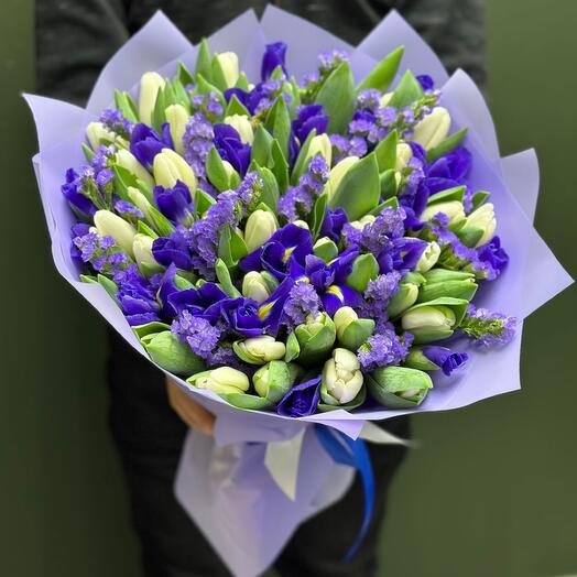 White tulips with iris
