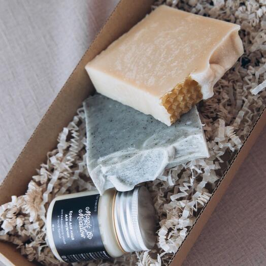 Мужской набор для папы, брата, мужа, коллеги с кремом после бритья и мылом для душа и бани