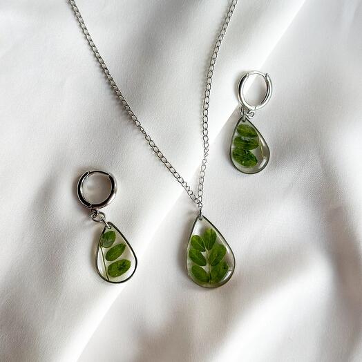 Комплект украшений подвеска и серьги с зелеными листьями , подарок для девушки,подруги,подарок маме на день матери