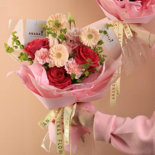 Original bouquet of pink roses, gerberas and dianthus
