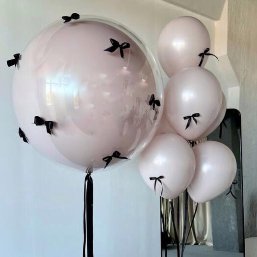 Большой шар с бантиками и букет 6 шаров с бантиками