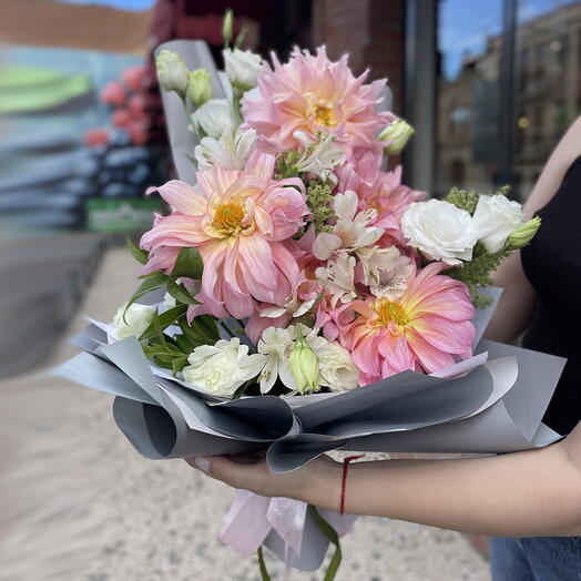 White and pink bouquet with dahlias