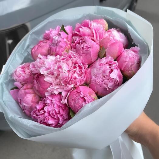 15 пионов